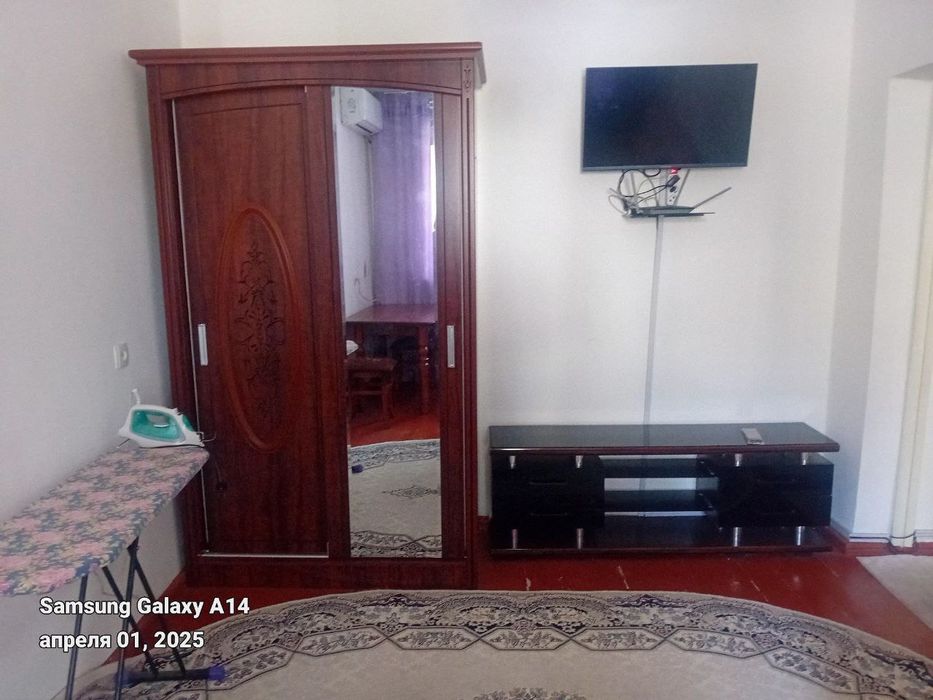 Сдам квартиру в Яккасарай. Оринтир Пирамид Таур  1 комнатная за 300у.е