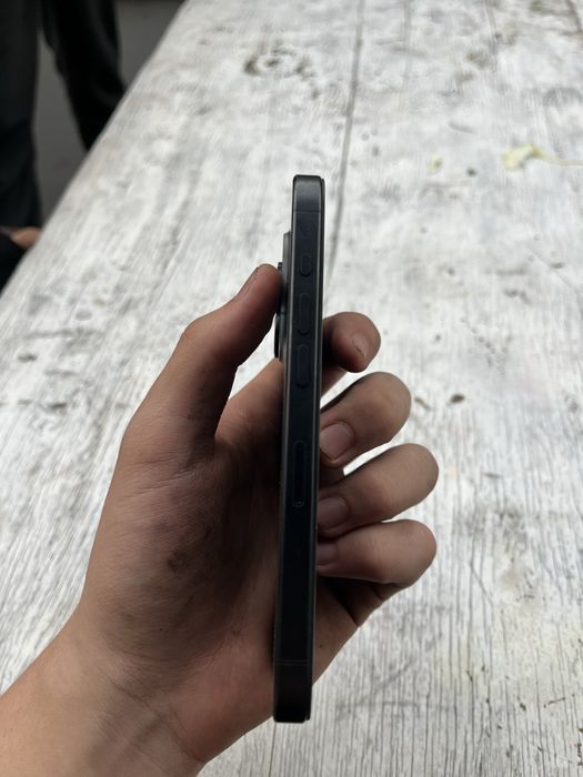 iPhone 15 pro черный