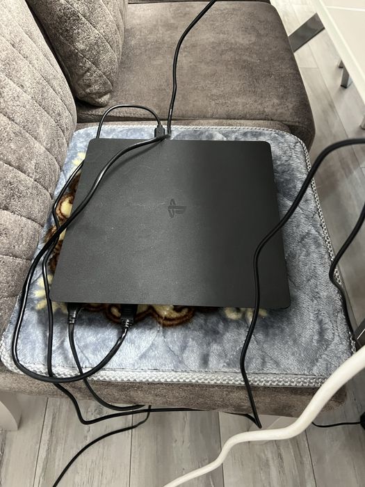 Playstation 2 + FC 24 + GTA 5 + Mortal kombat X + doua manete cu hdmi