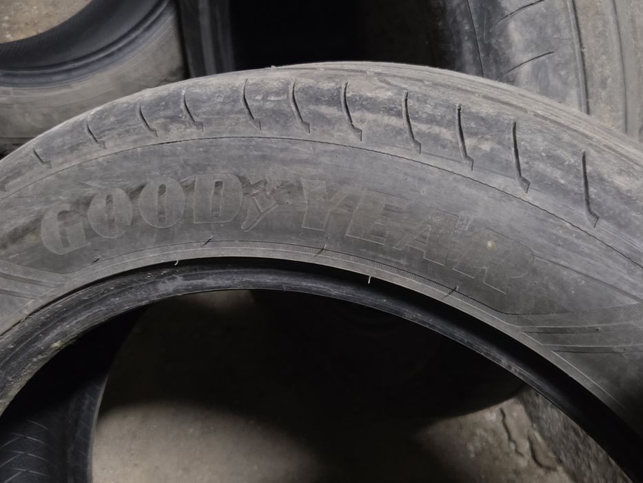 Резина два балона 235/55 R20 GOODYEAR
