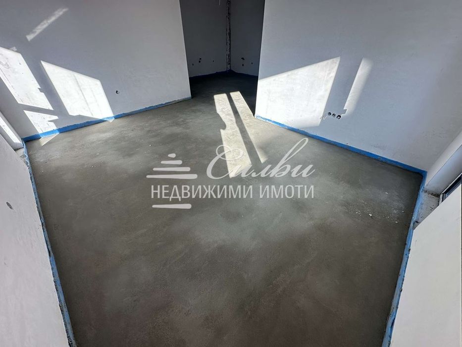 Продава се Тристаен апартамент в Търговище, Център - 114 кв.м за 1185 €/кв.м - Снимка #2