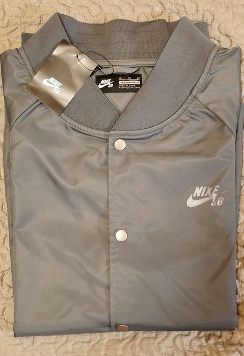 Ново бомбър яке Nike SB размер XL
