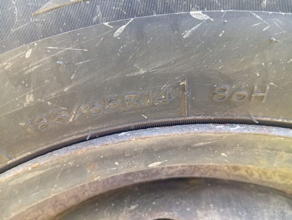 Vand cauciucuri cu genti 185/65/R14