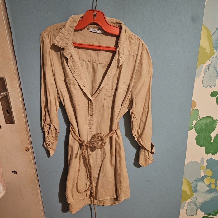 Даски рокли и гащеризони