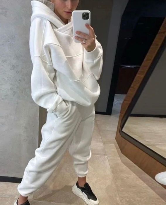 Бял  екип 20евро