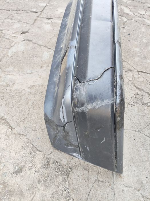 Бампер оригинал 124 Мерседес