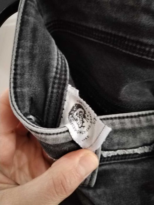 Оригинални слим дънки Levis,Diesel