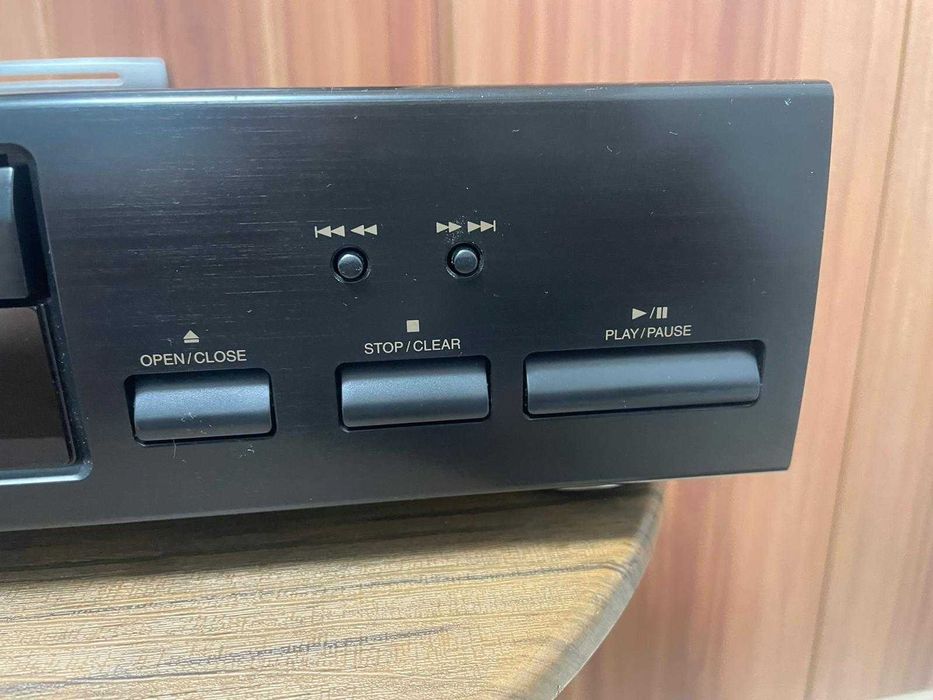 JVC XL-V120 Compact Disc Player