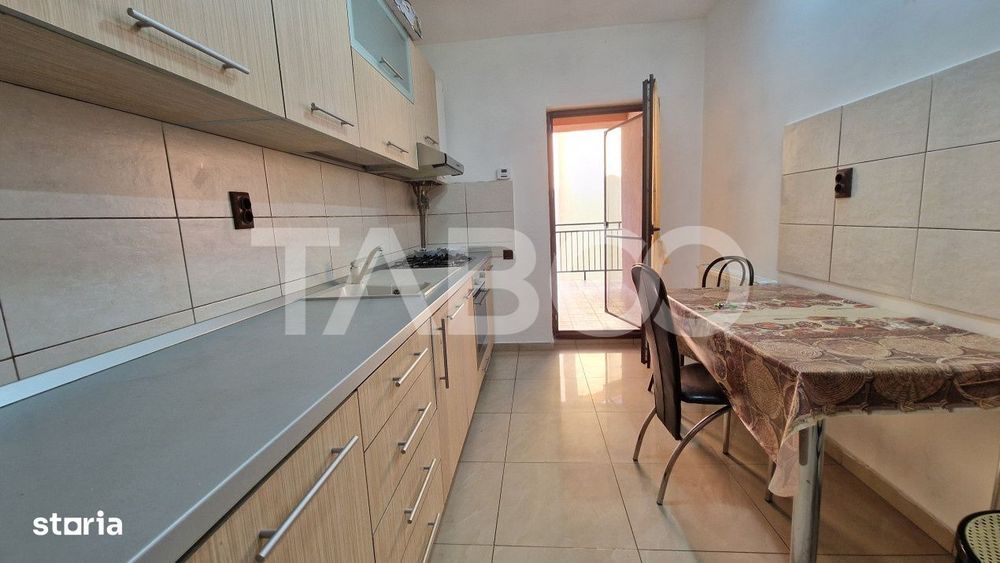 Apartament de vanzare 2 camere balcon parcare etaj 2 Selimbar Sibiu