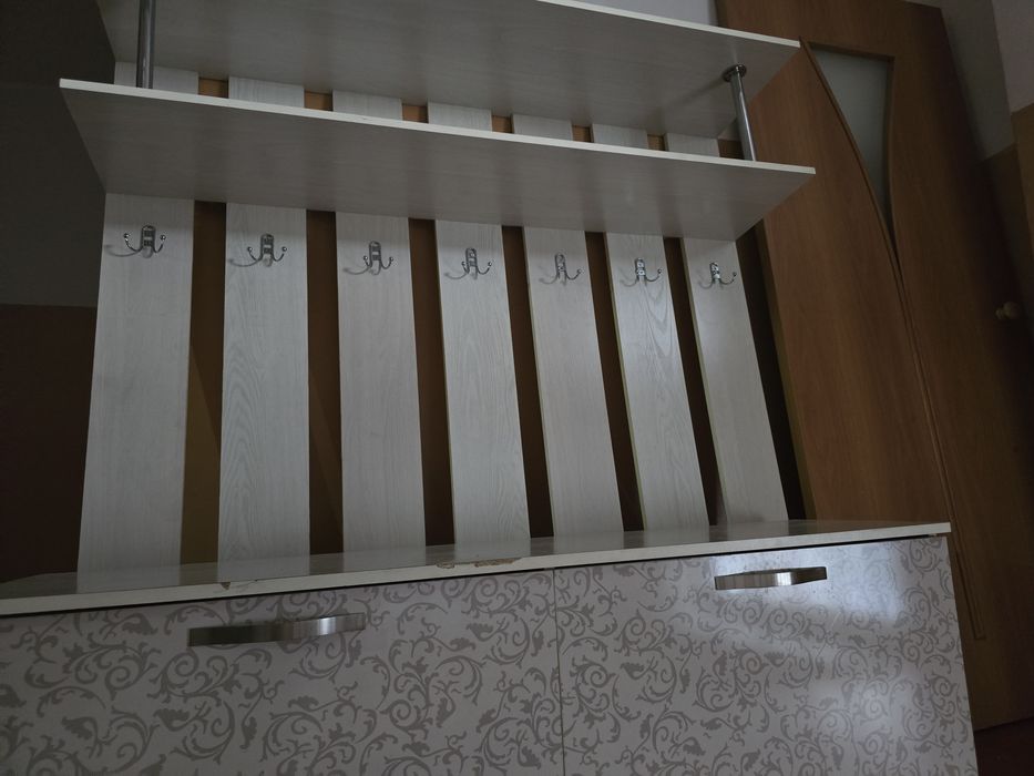 продам прихожку для квартиры и дома