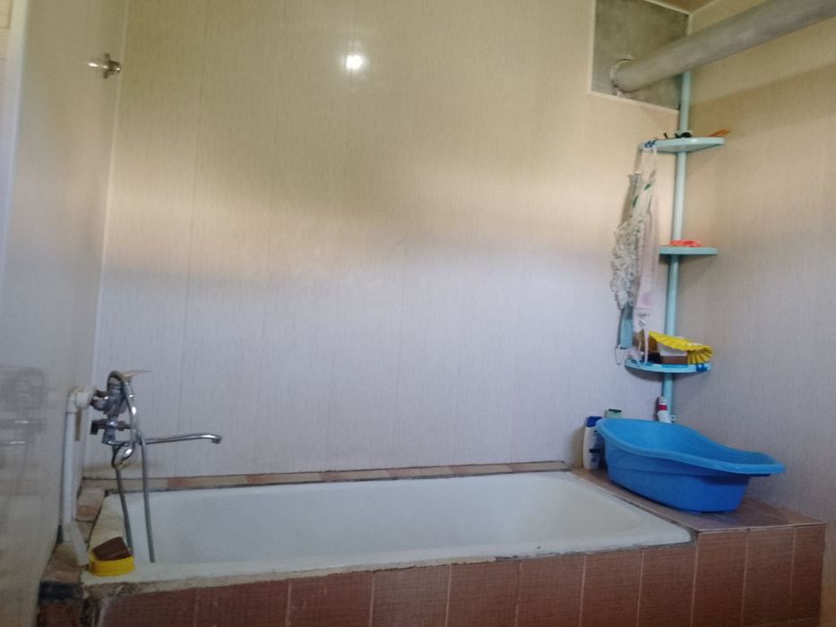 чирчик тройцк канал буйида 8 сотих ховли сотилади 100,000.$