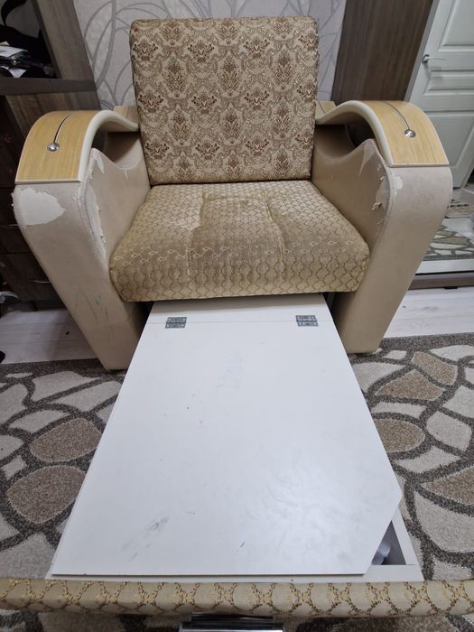 Кресло Бежевый для наилмастеров