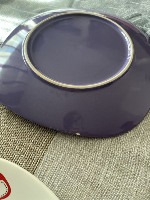 Керамични чинии два размера.