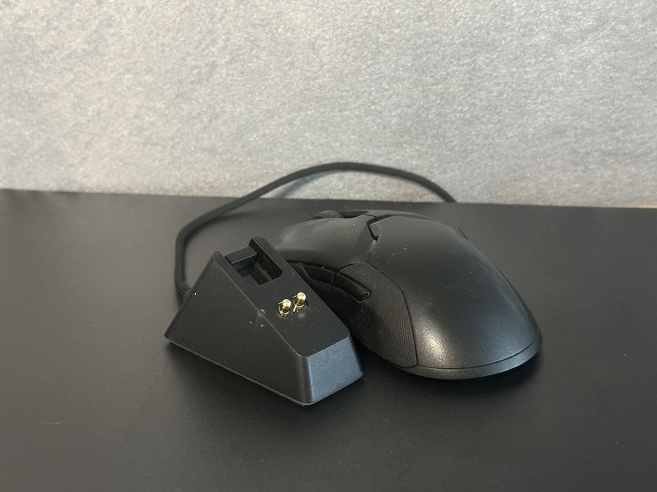 Mouse razer viper ultimate cu dock