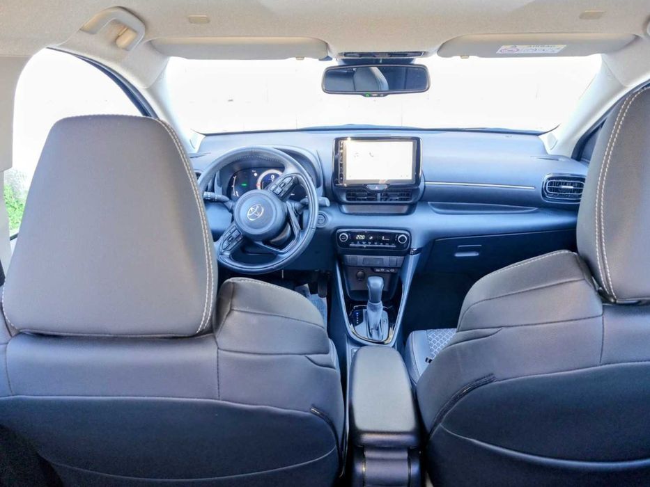 Тойота Ярис хибрид, 1,5/Toyota Yaris hibrid 1,5