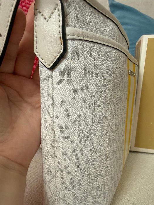 Продам сумку Michael Kors
