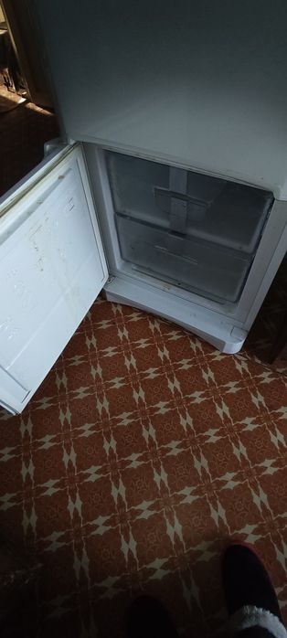 Холодильник  индезит
