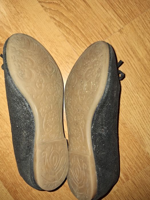 Детски черни обувки