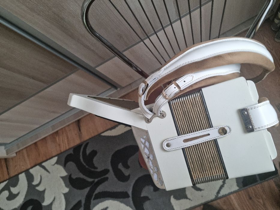 Vând Hohner verdi 2