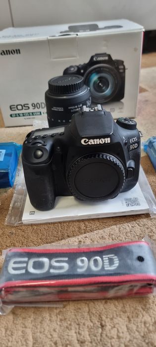 Canon Eos 90D Kit. + Obiectiv EF-S 18-135 IS Usm Stare Excelență
