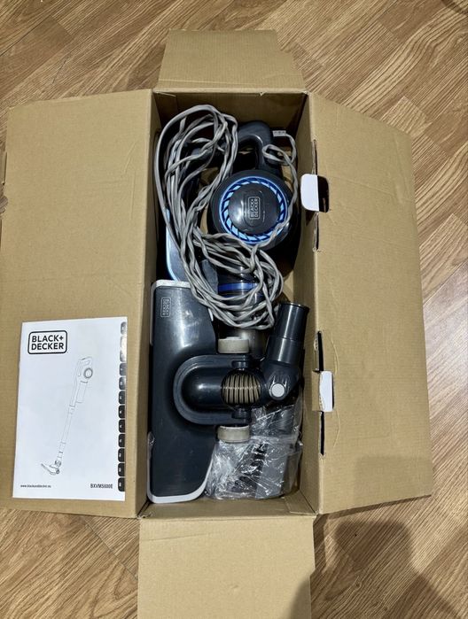 BLACK+DECKER прахосмукачка