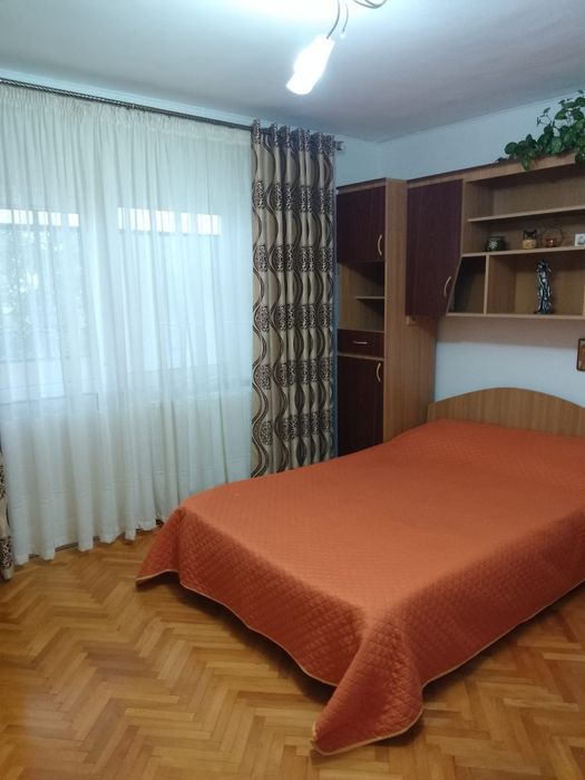 Inchiriez apartament 2 camere