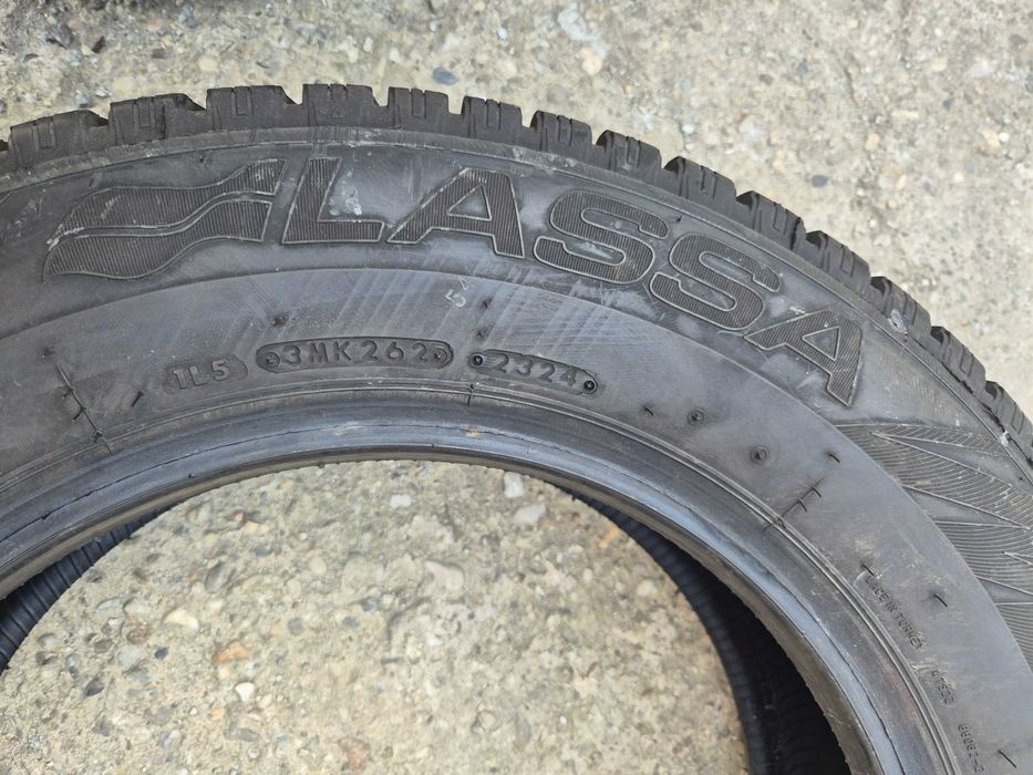 2 Anvelope M+S - 205/65/16C - LASSA - CA UNELE NOI - DOT 2024