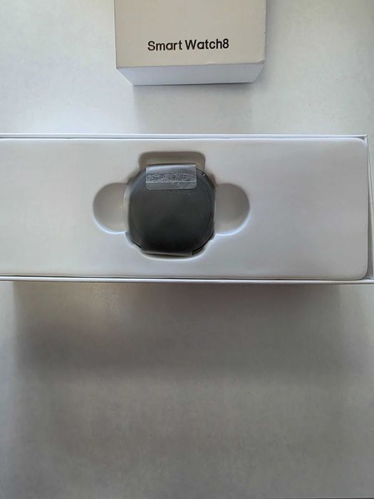 Smart watch 8 40мм чисто нов часовник