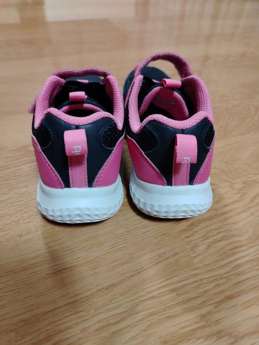 Детски маратонки за момиче