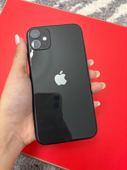 Айфон 11  мобильные телефон