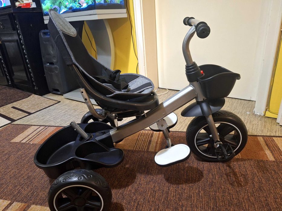 Продавам триколка става и на колело