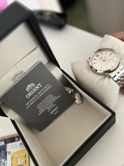 Продаю часы Orient