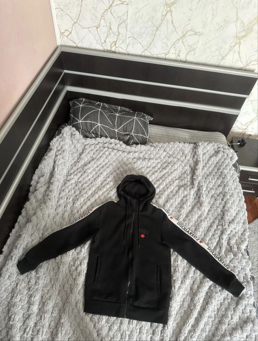 Vand Hanorac Dsquared2 cu fermoar
