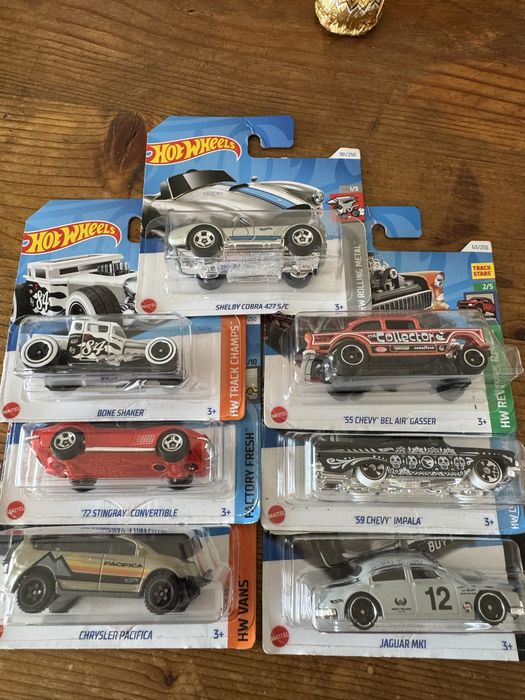 Hot wheels колички