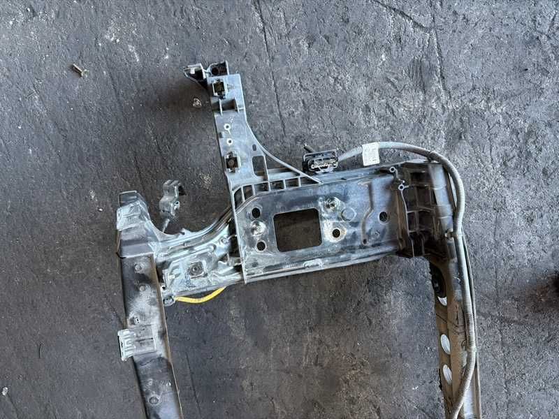 Телевизор Hyundai Sonata LF