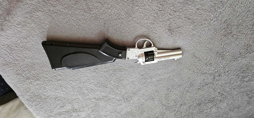 pistol cu capse  jucarie