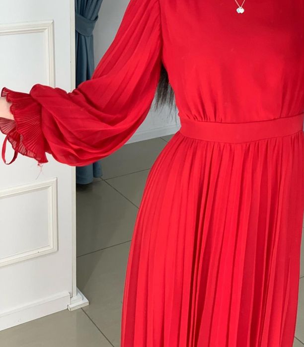 Женское вечернее платье