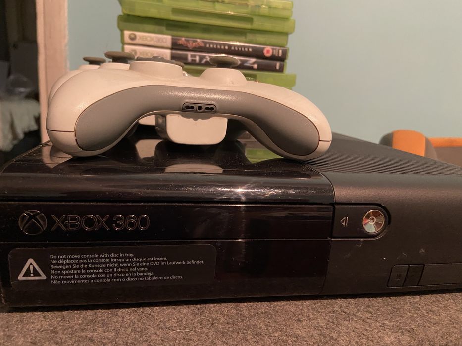 Продам XBox 360 е