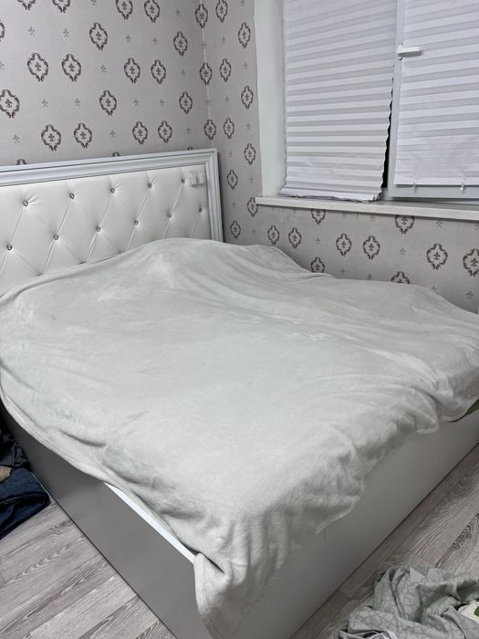 Кровать двухспальная