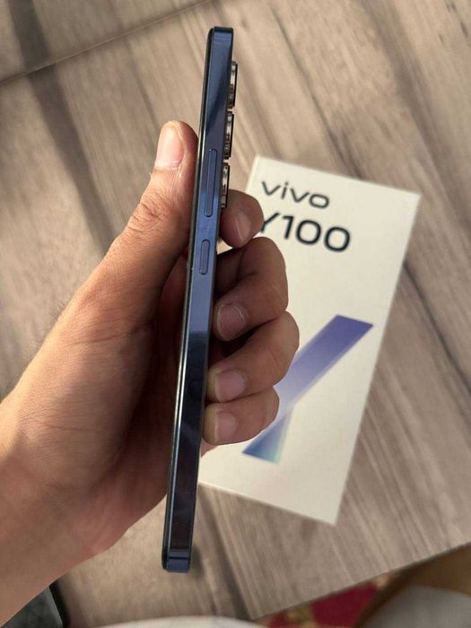 Телефон VIVO Y 100