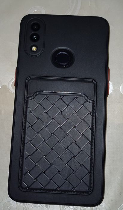 A 10 s modelli telefon. Holati yaxshi. 32 gb xotira. Karobka yo'q.