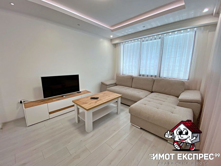 Продава се Тристаен апартамент в Асеновград - 90 кв.м за 5 €/кв.м - Снимка #3