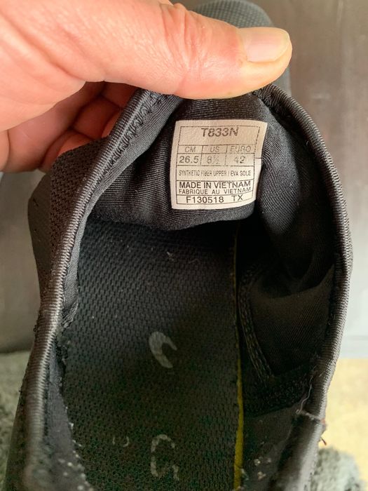 Adidasi Asics 42