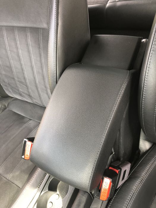 Interior piele Alcantara Skoda Octavia 3 facelift Scaune fata bancheta spate cotiera si fete uso spate Piele neagra