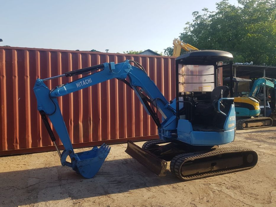 Мини экскаватор Hitachi ex33