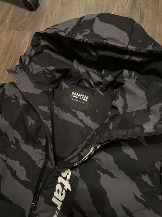 Trapstar Hyperdrive Technical Puffer Jacket Grey Camo