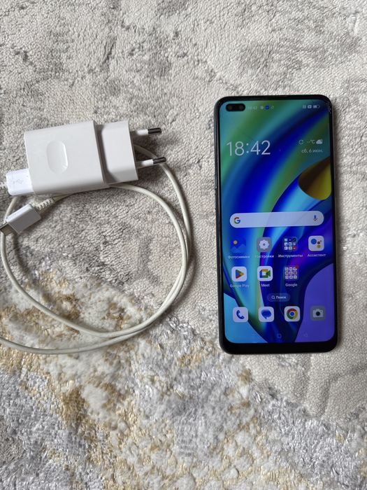 OPPO Reno4 смартфон
