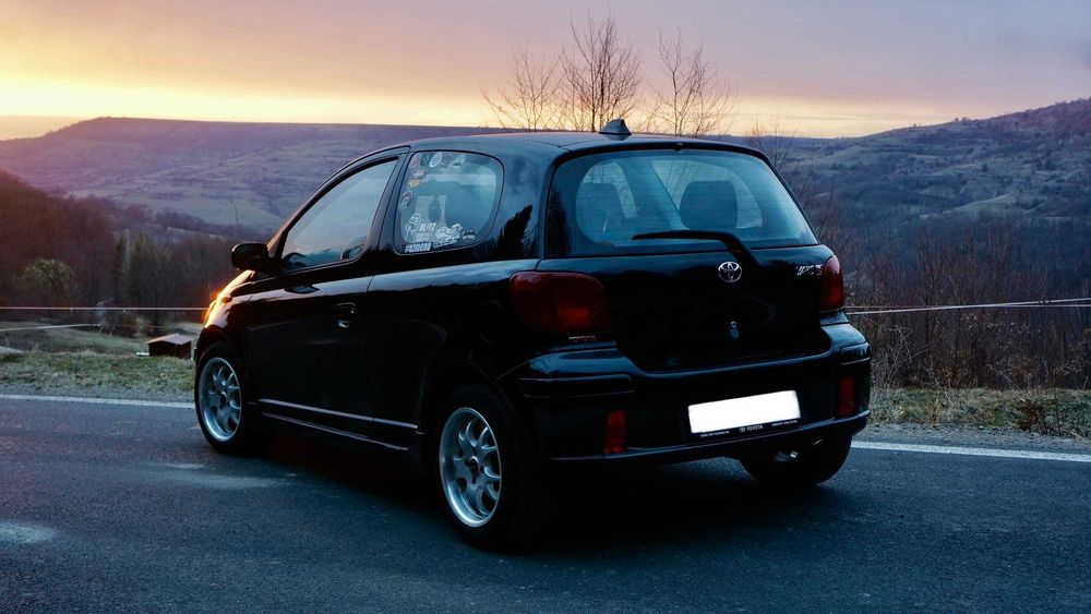 Toyota Yaris TS (varianta sport) 1.5 benzina