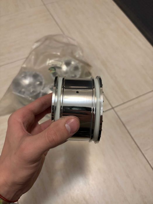 Продавам RC джанти 1:8