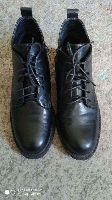 Продам полуботинки